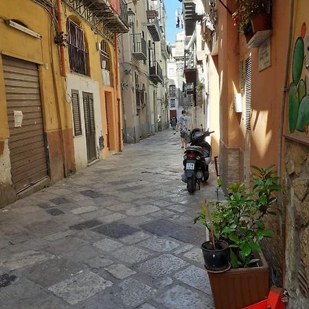 Casa Vacanza Mercato Ballaro' Palermo Luaran gambar